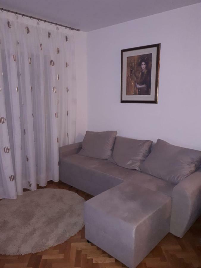 סנג' Apartment Jakov מראה חיצוני תמונה